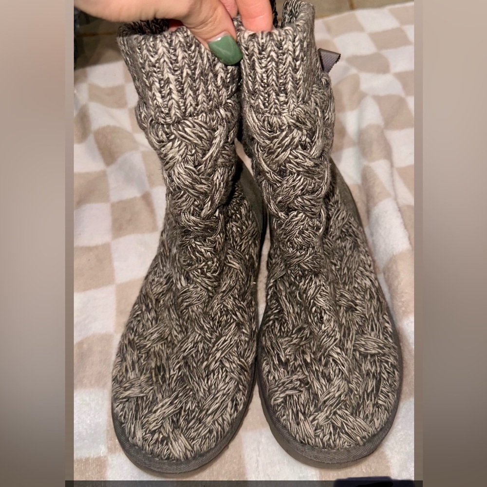 UGG Women's Knit Winter Boots in gray and white